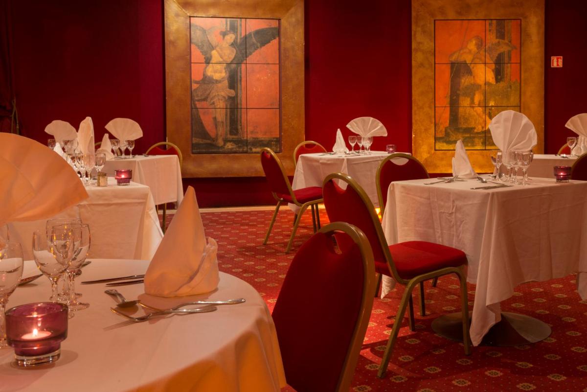 Restaurant ou autre lieu de restauration dans l'établissement Espace Leonard De Vinci