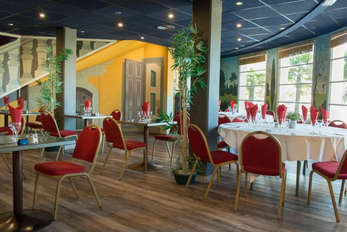 Restaurant ou autre lieu de restauration dans l'établissement Espace Leonard De Vinci