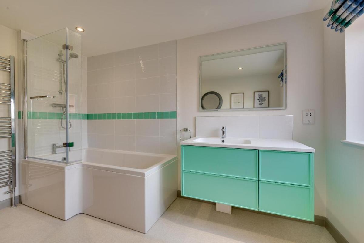 6 North Green - Housity