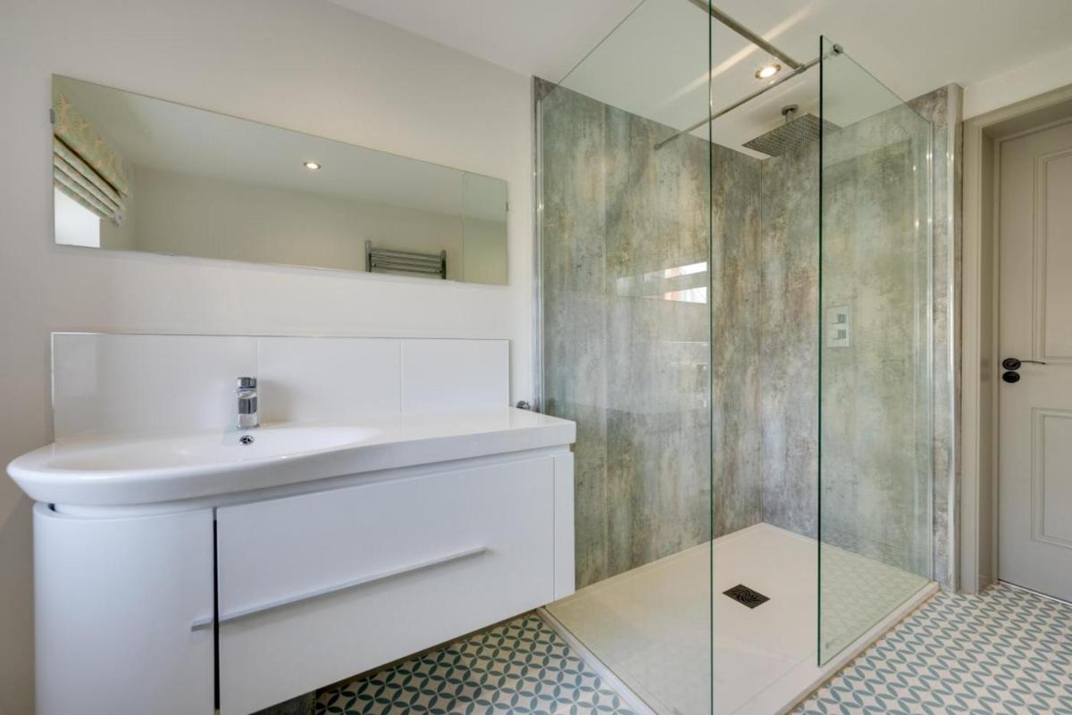 6 North Green - Housity