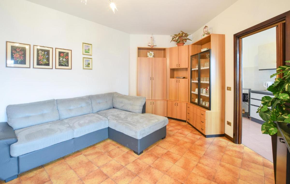 Gorgeous Apartment In Ponte Caffaro With Wifi - Housity