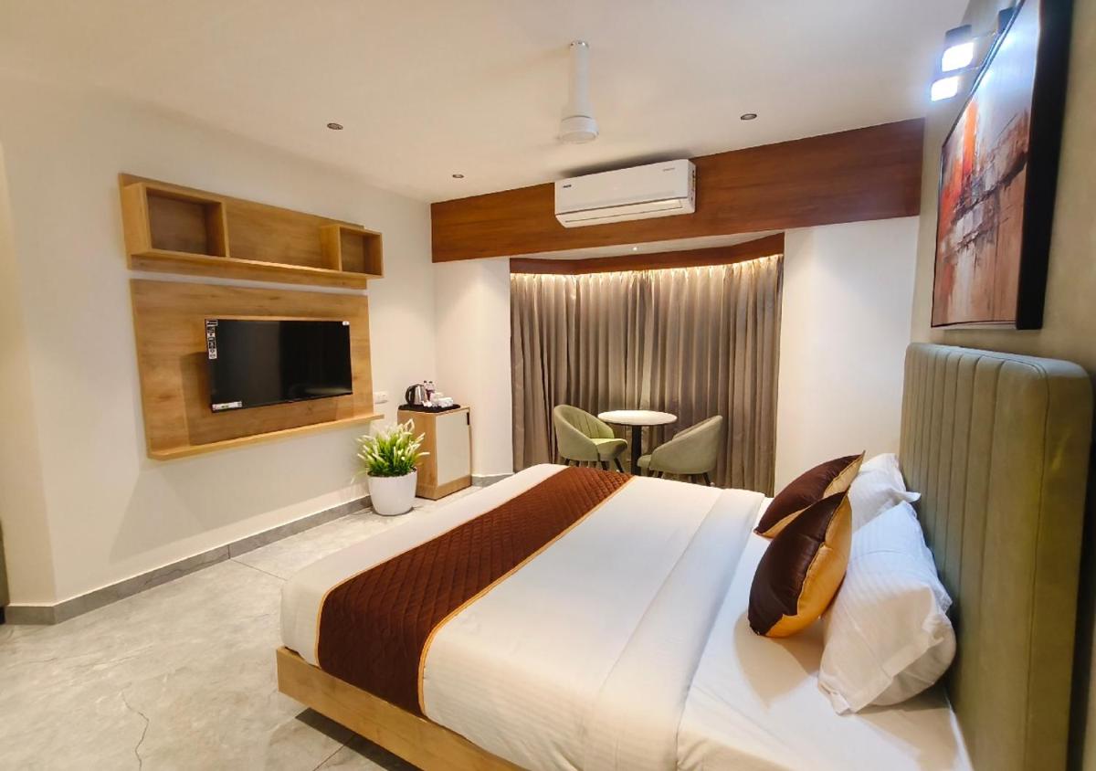 Mayo Suites - Housity