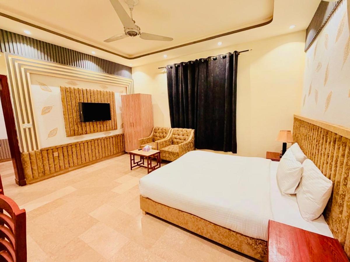 Blue Moon Residency - Housity