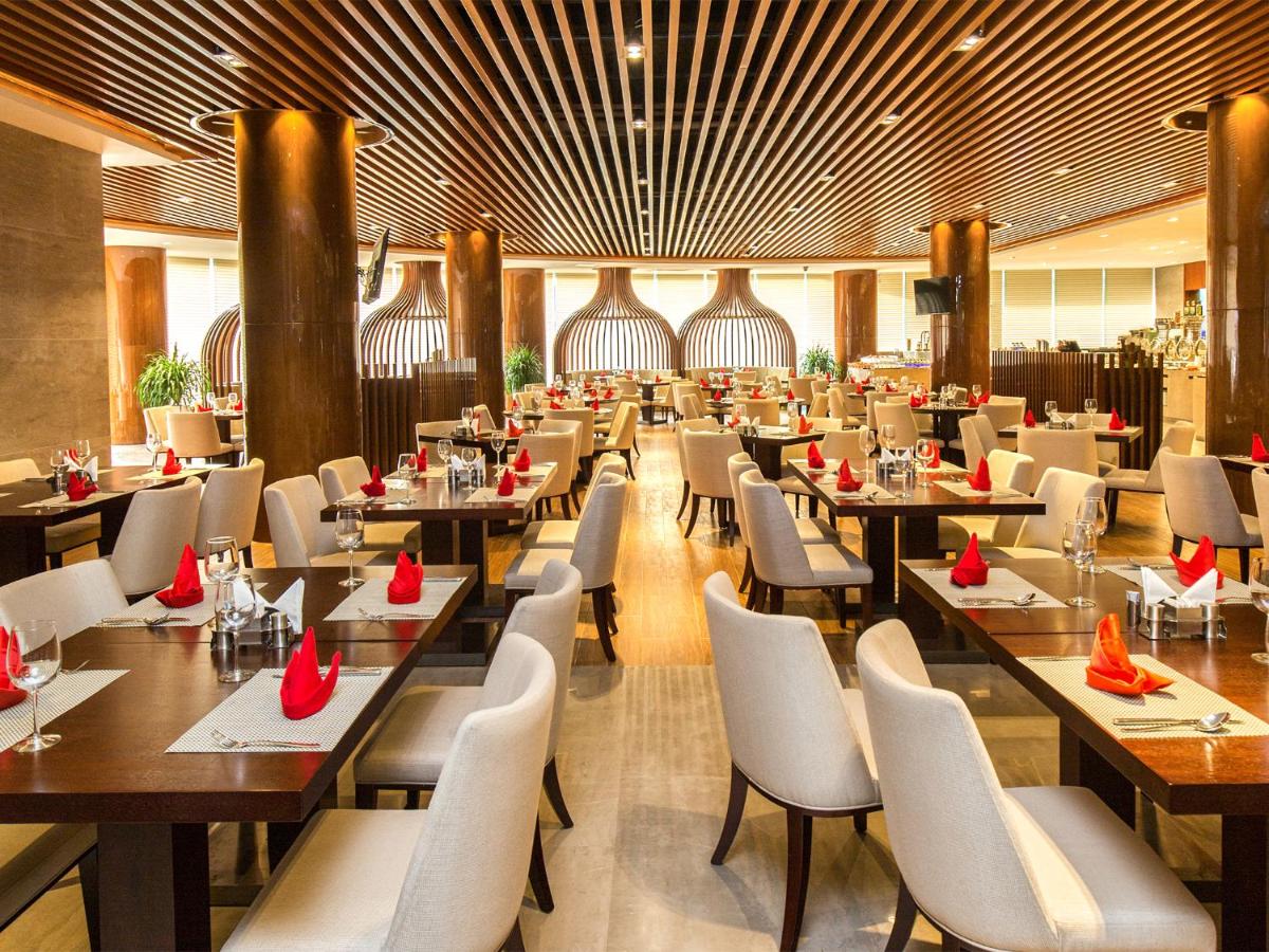 Wan Yue Grand Skylight Hotel - Housity