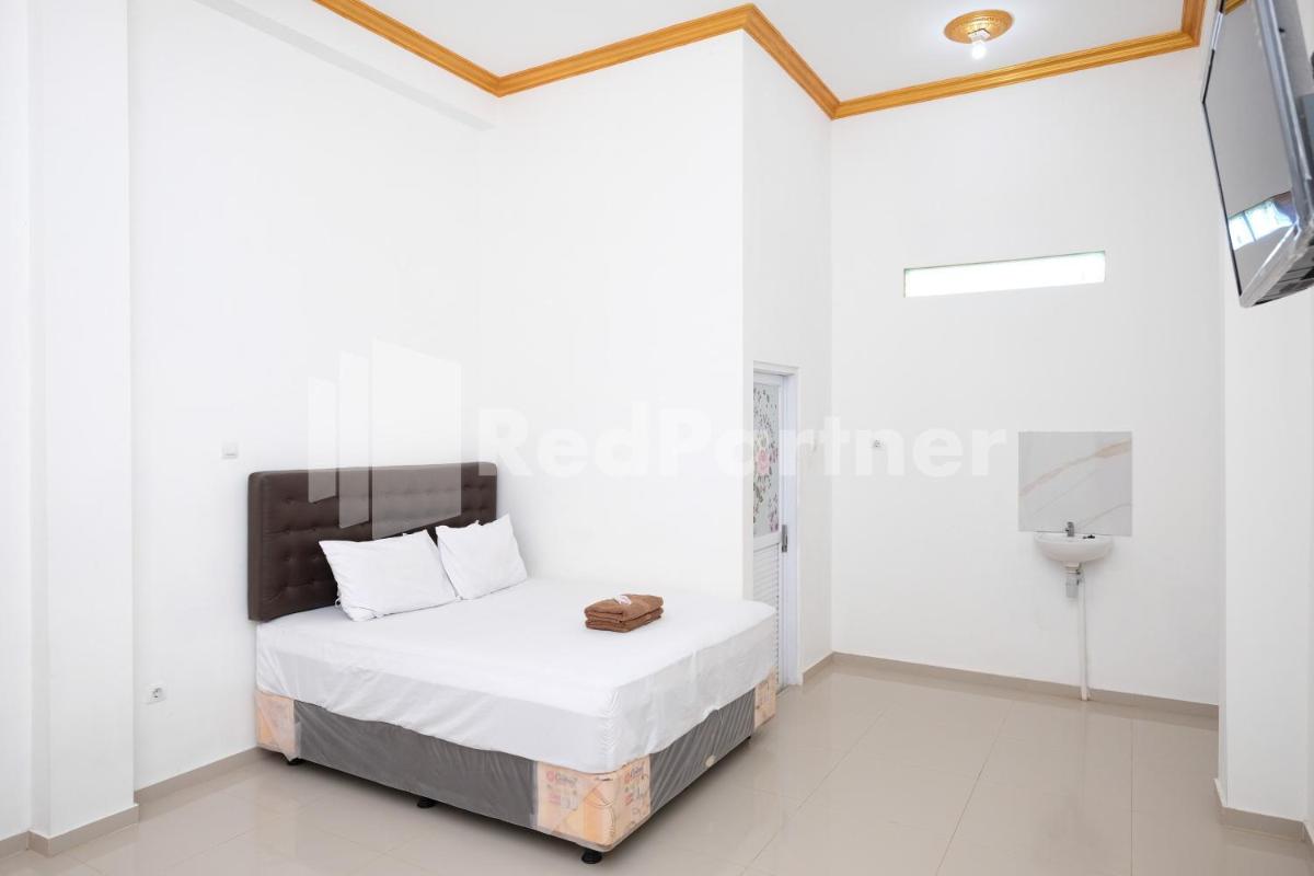 Elma Guesthouse YIA KulonProgo Yogyakarta Mitra RedDoorz - Housity