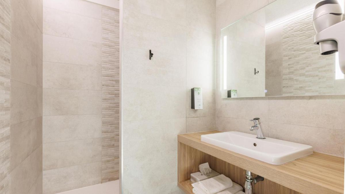 Kyriad Clermont Ferrand Nord - Riom - Housity
