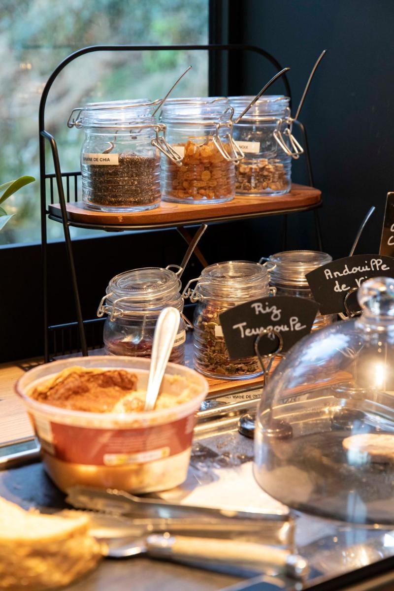 Nourriture dans l'hôtel ou à proximité