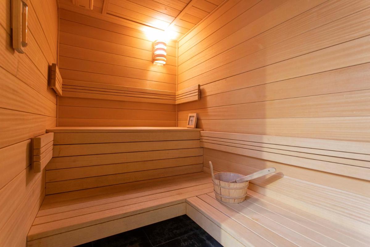 Salle de bains dans l'établissement Mercure Granville Le Grand Large