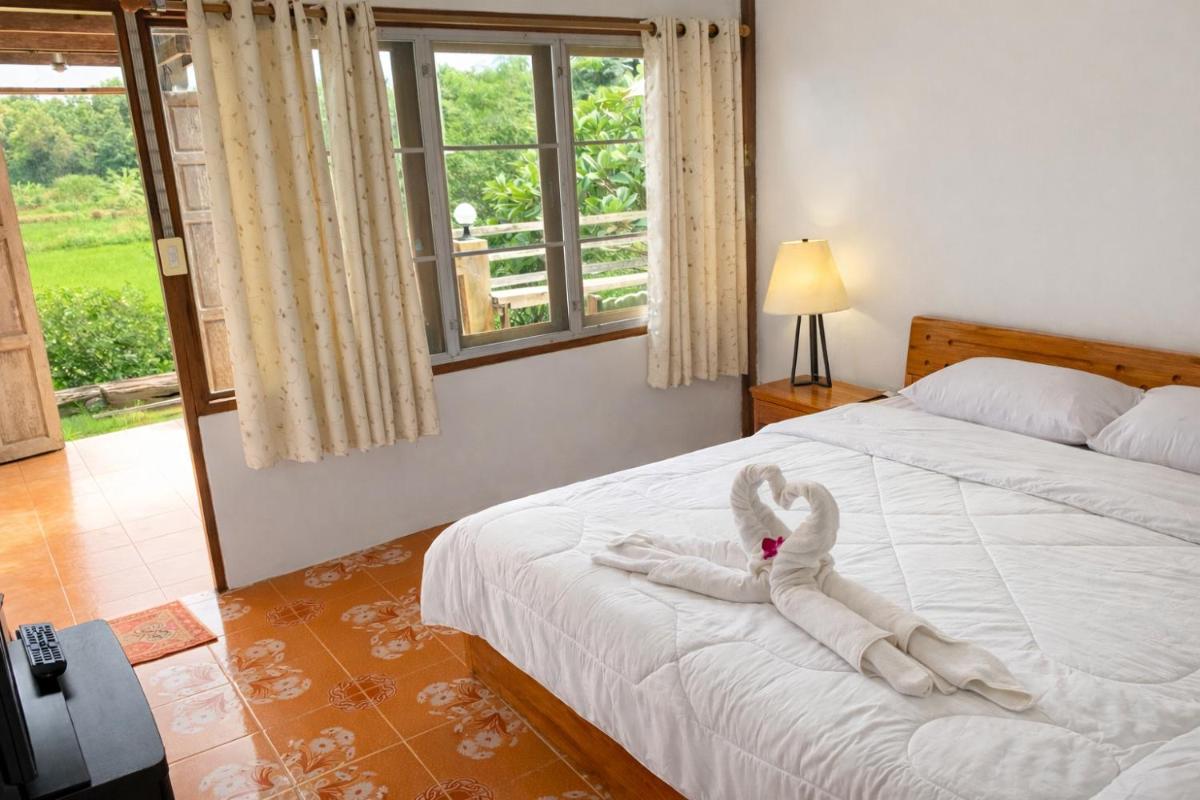 Baan Suan Duang Porn Resort - Housity