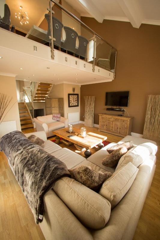 Brecon Beacons Welsh Countryside Retreat - Housity