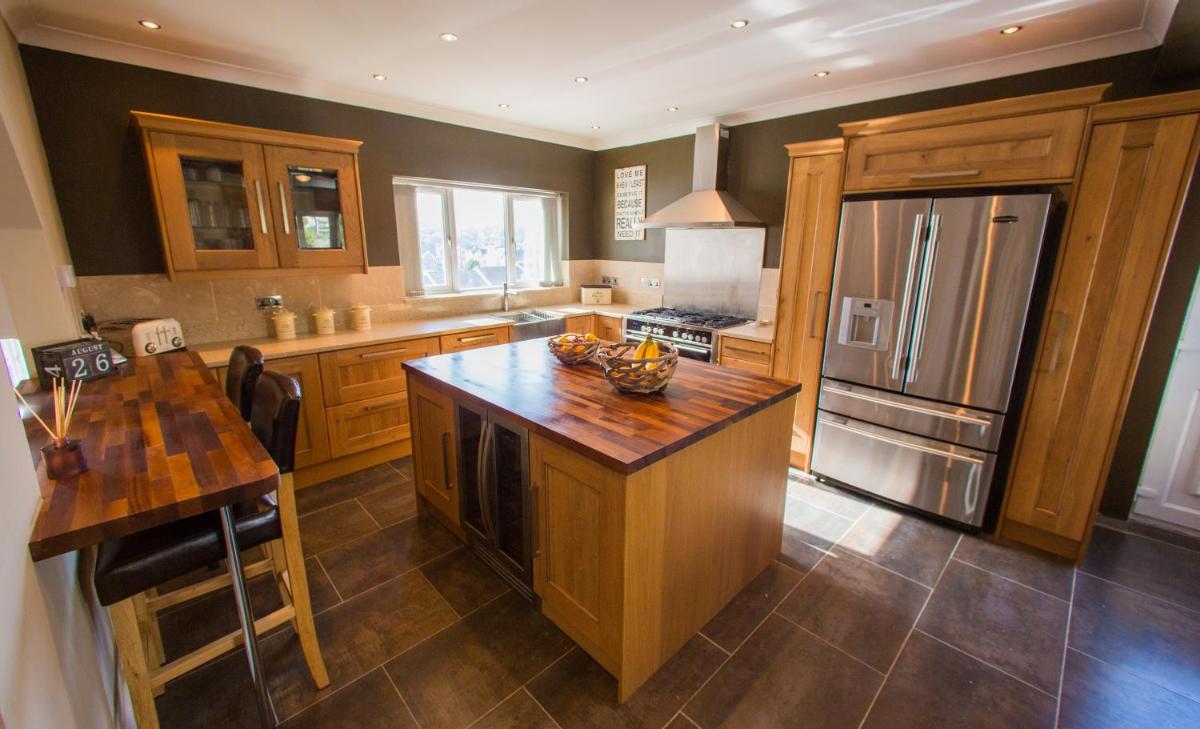 Brecon Beacons Welsh Countryside Retreat - Housity
