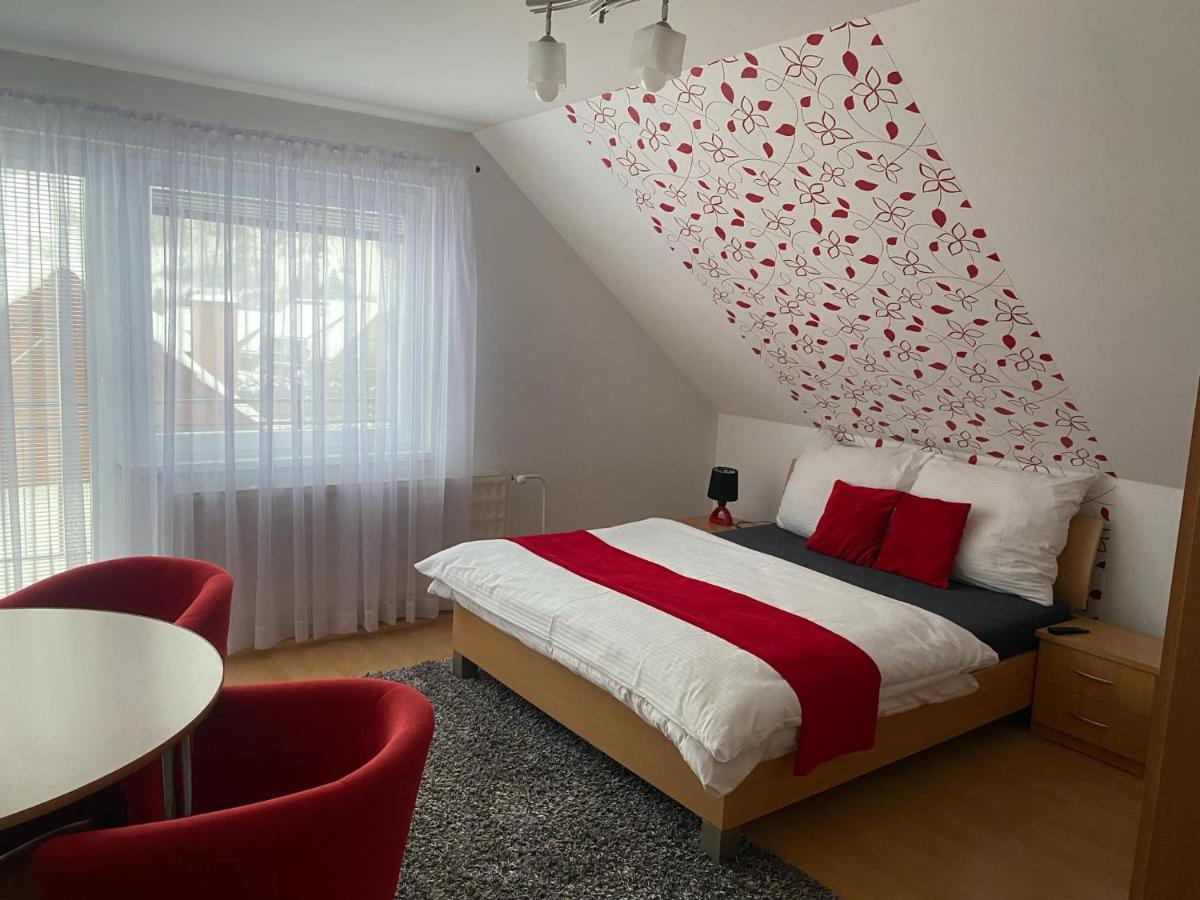 Apartmánový dom Adriana - Housity