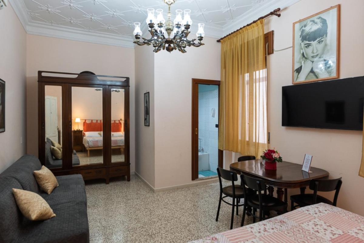 Vittoria Guest House Battipaglia - Housity