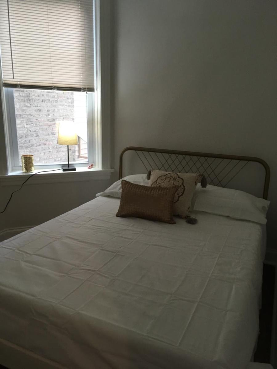 Logan Square Modern Apartment - Hizvo