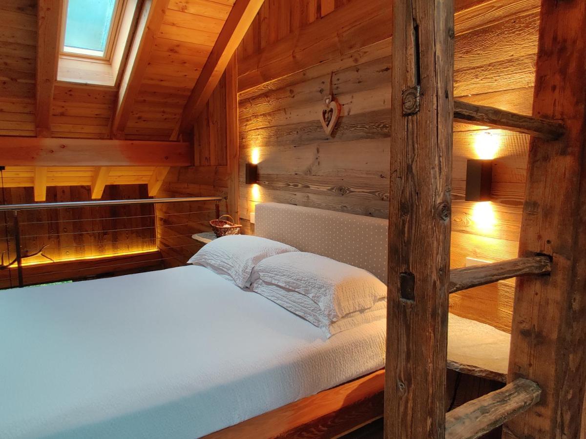 Au Fond du Bourg VDA Jovencan 0001 - 0002 - Housity