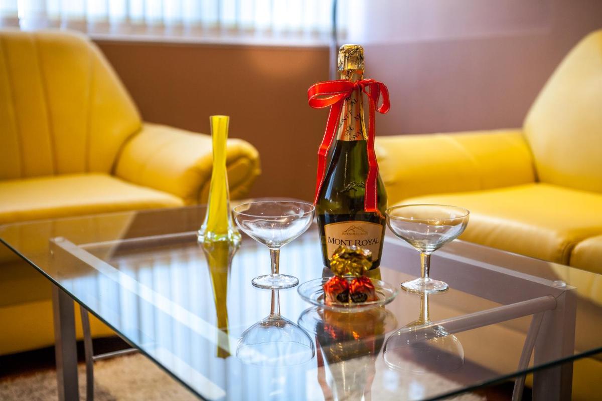 Panorama Top Floor Rooms in Hotel Tundzha - Housity
