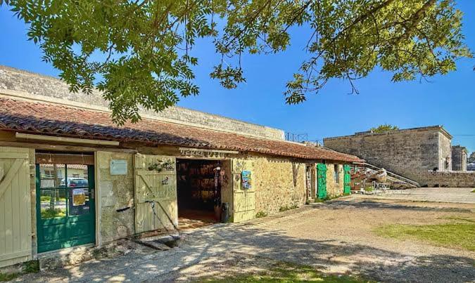 les gîtes du péré - Housity