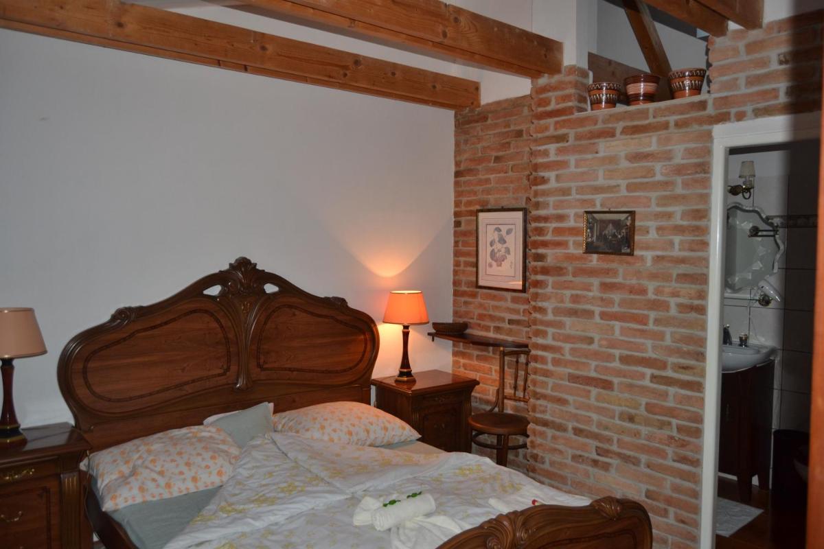 Excellent Location - Housity