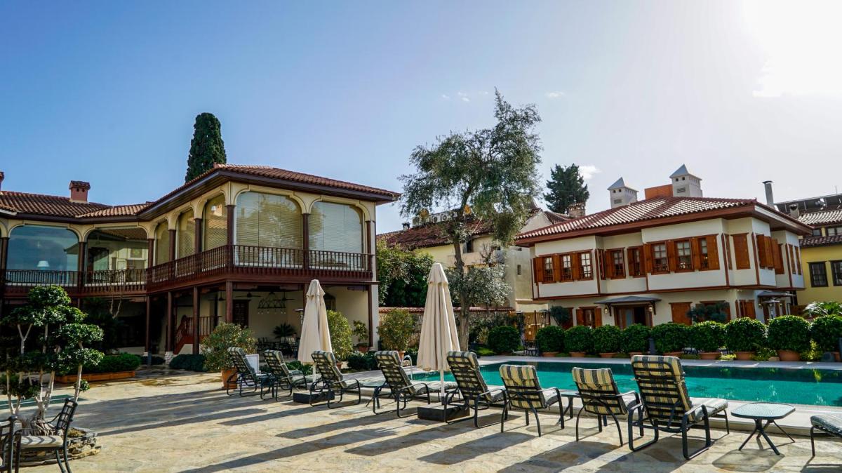 RuinAdalia Hotel - Housity