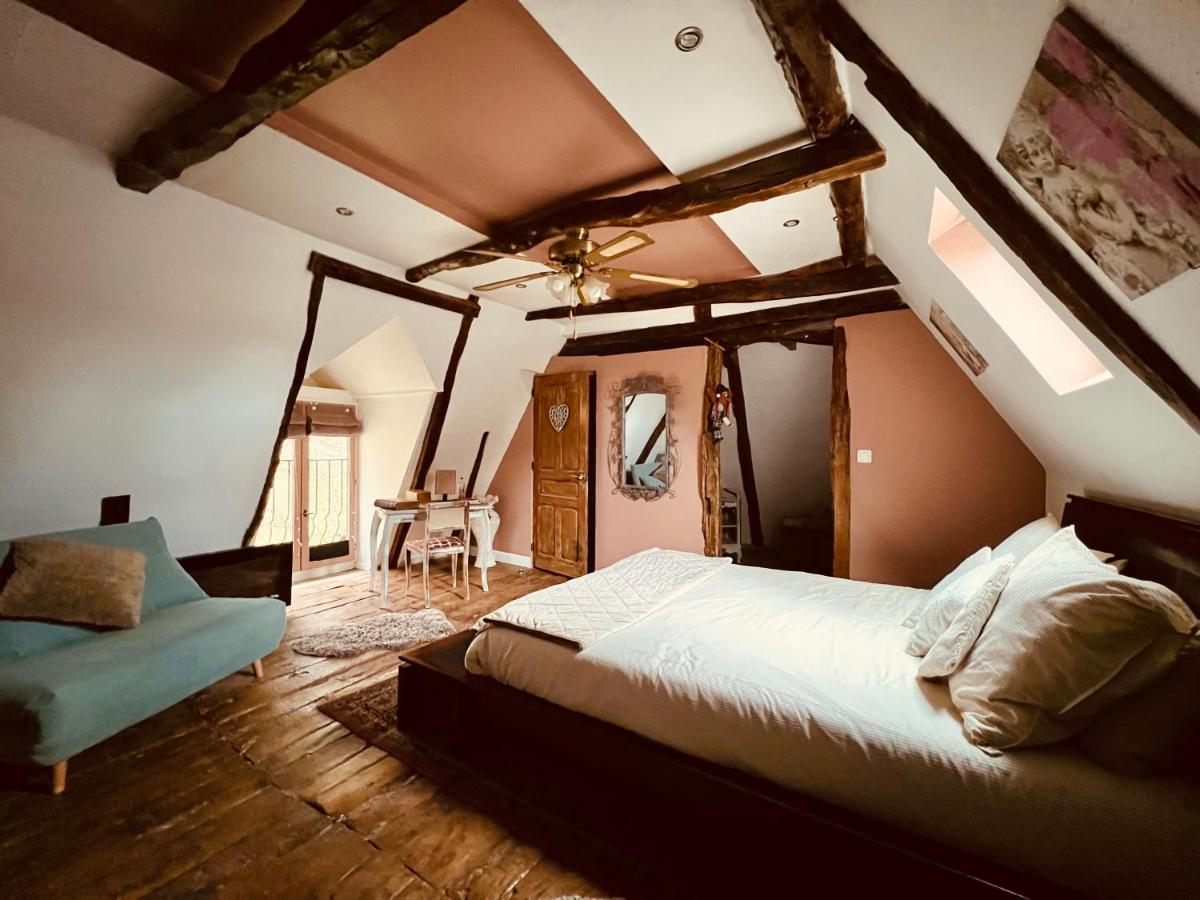 Domaine le Manoir, gîtes de charme et de caractère avec piscines privatisées et spa nordique - Housity