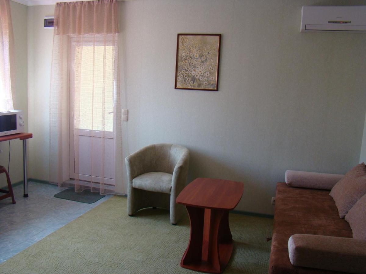 Mini-hotel in Odessa Yard - Housity
