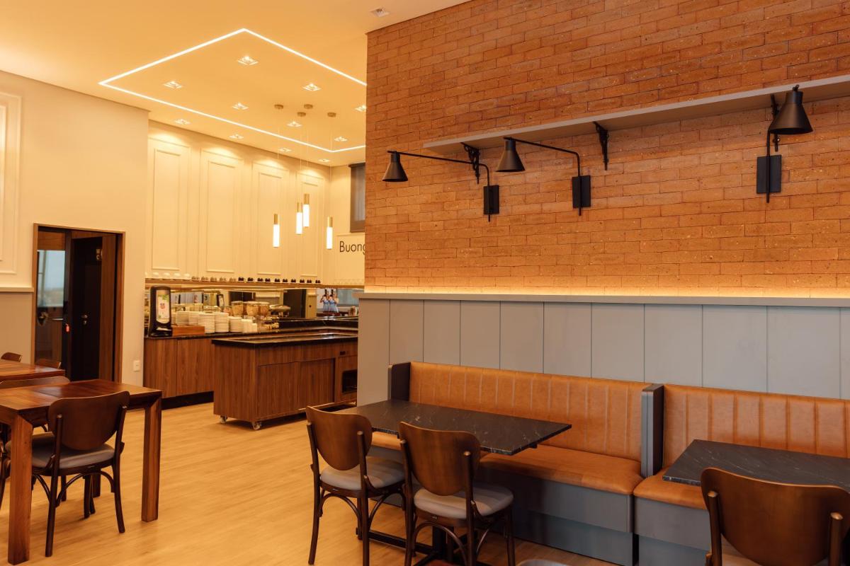 Hotel Bergozza - Housity