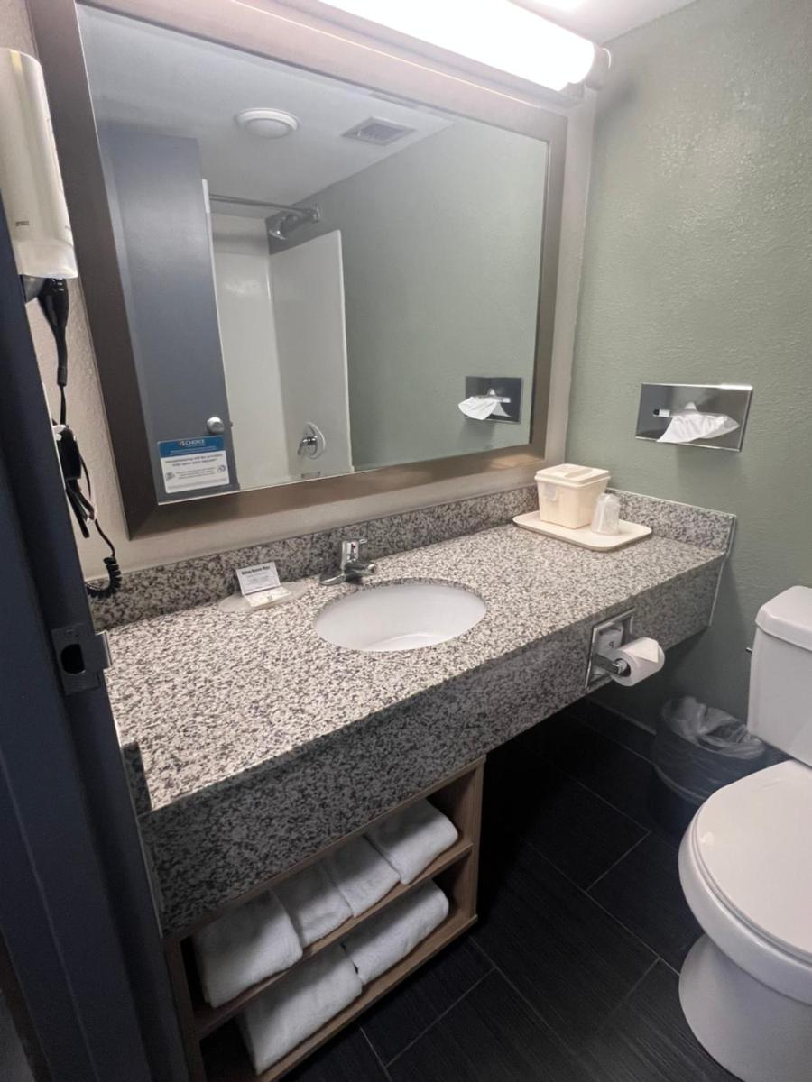 Quality Inn Hermitage South - Housity