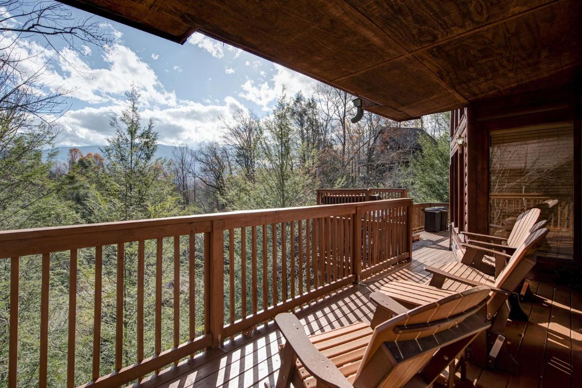 The Moose is Loose, 4 Bedrooms, Mountain View, Hot Tub, Sleeps 10 - Housity