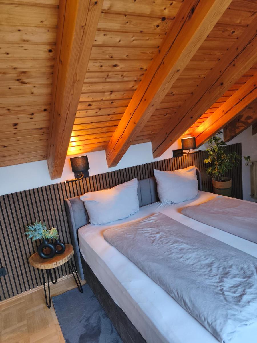 Ferienwohnung Burgzauber Burghausen nahe weltlängste Burg zentral 24h Check in - Housity