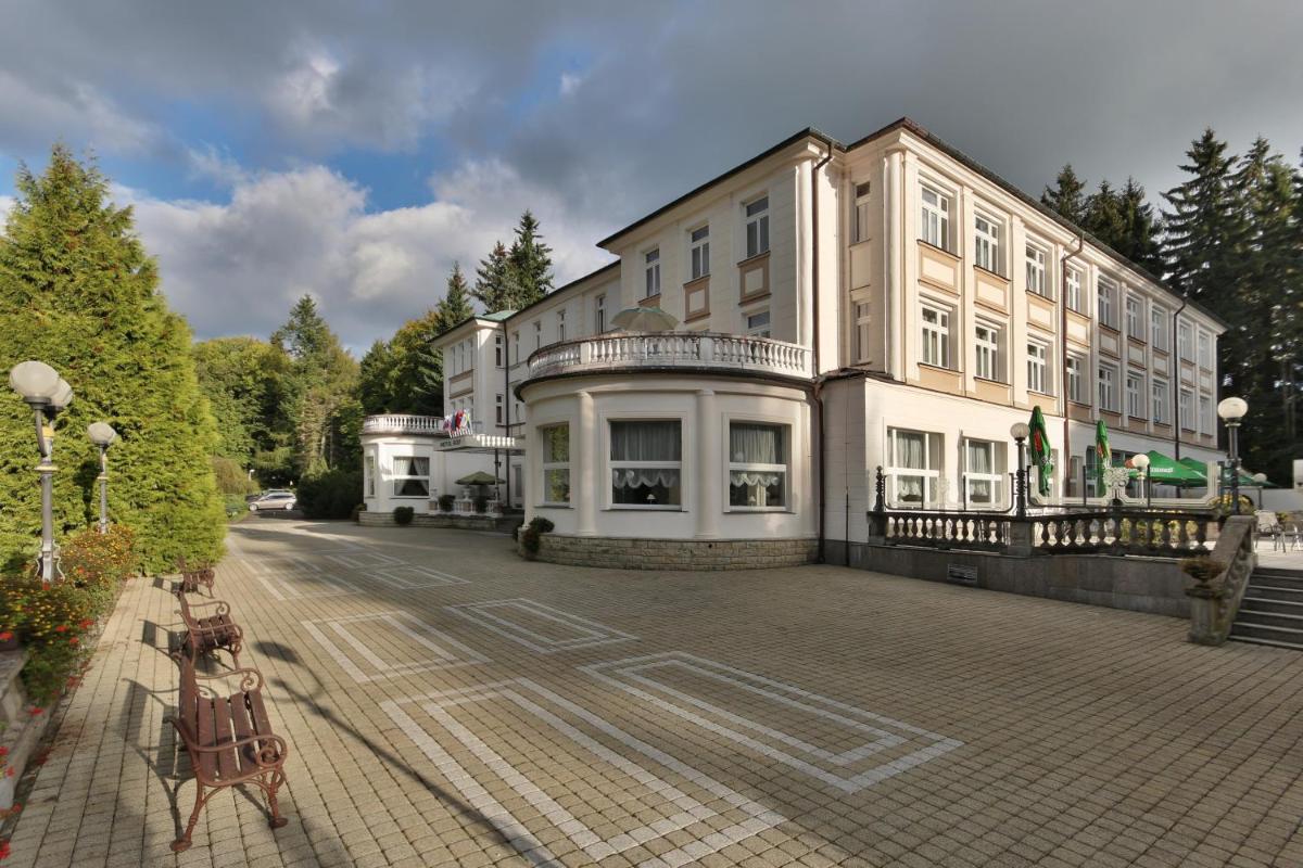 Parkhotel Golf Marianske Lazne - Housity