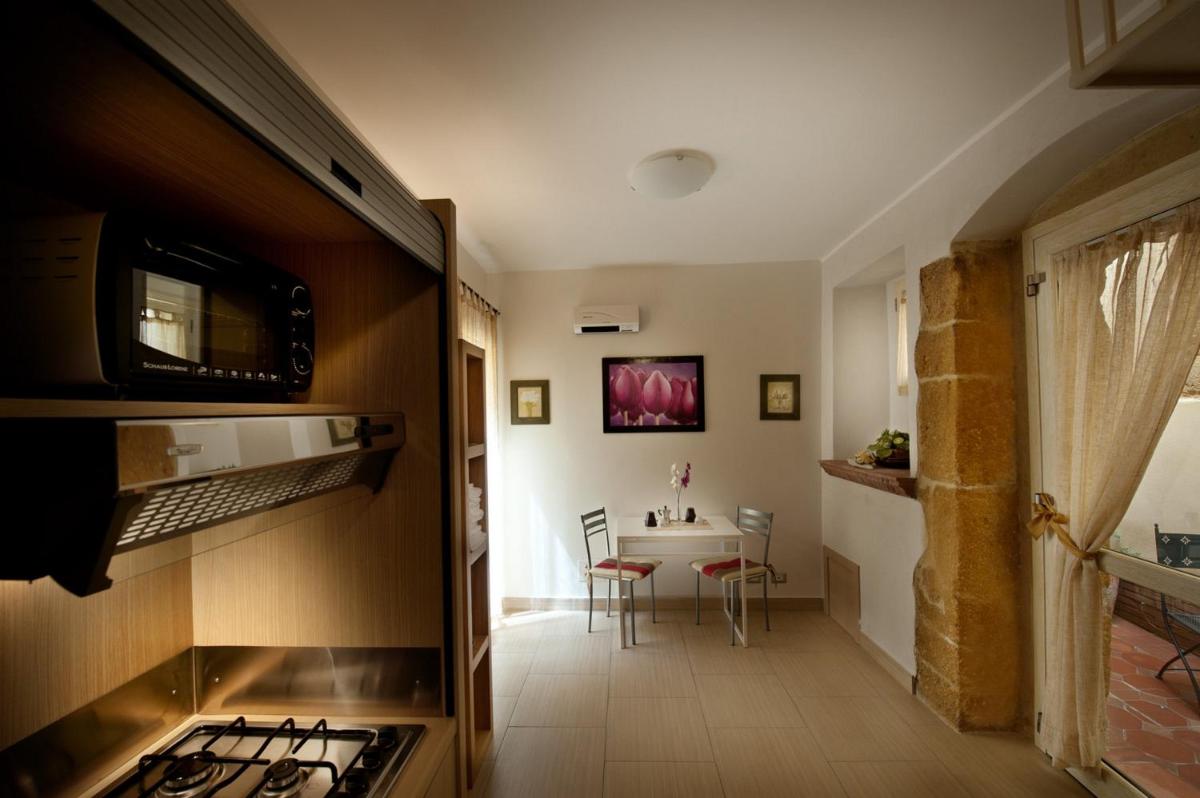 Trio D'Archi - Il Cortiletto - Housity