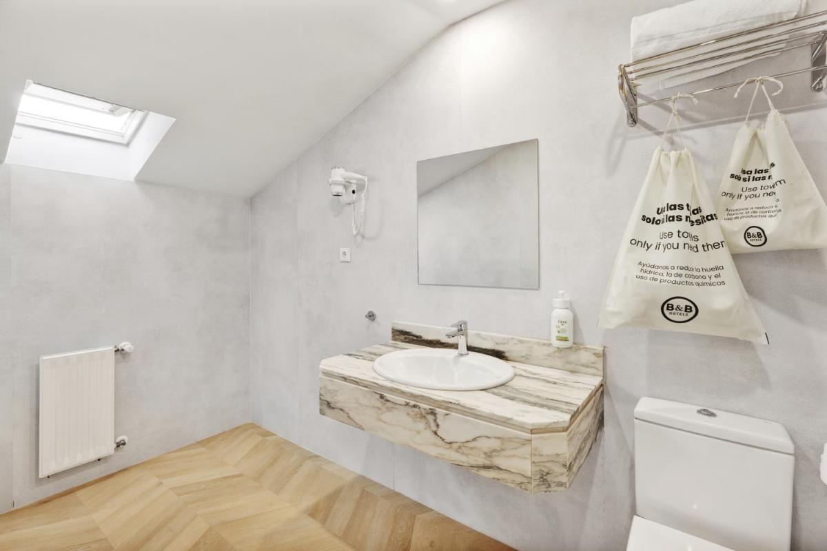 B&B HOTEL Gijón Centro Begoña - Housity