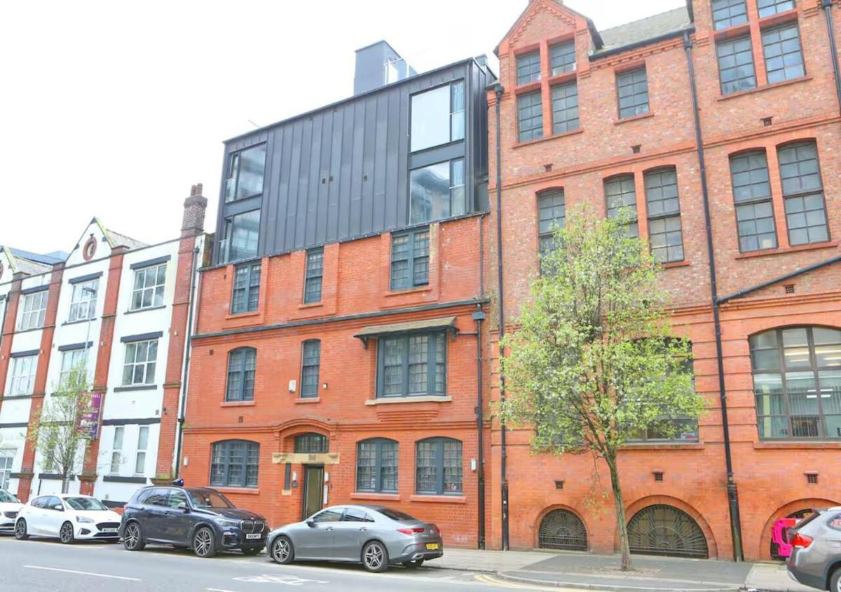 Pass the Keys Luxury New Build Apartment 5 Mins From City Centre - Housity