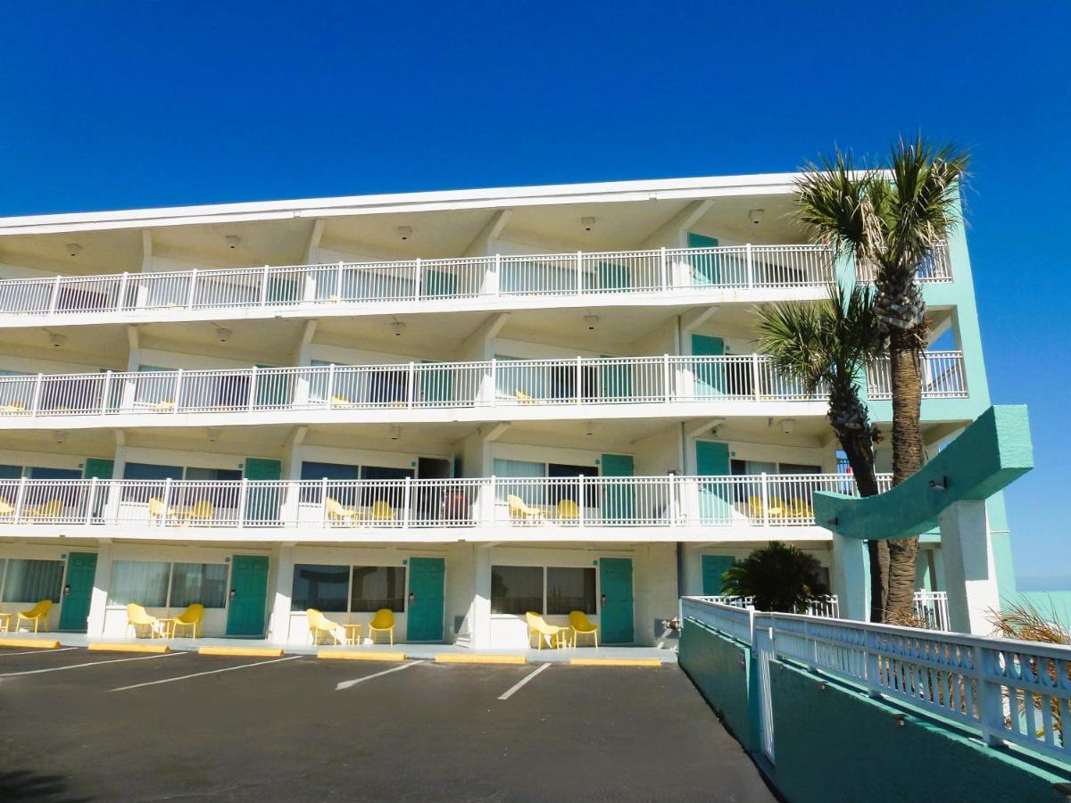 Chateau Mar Beach Resort - Housity
