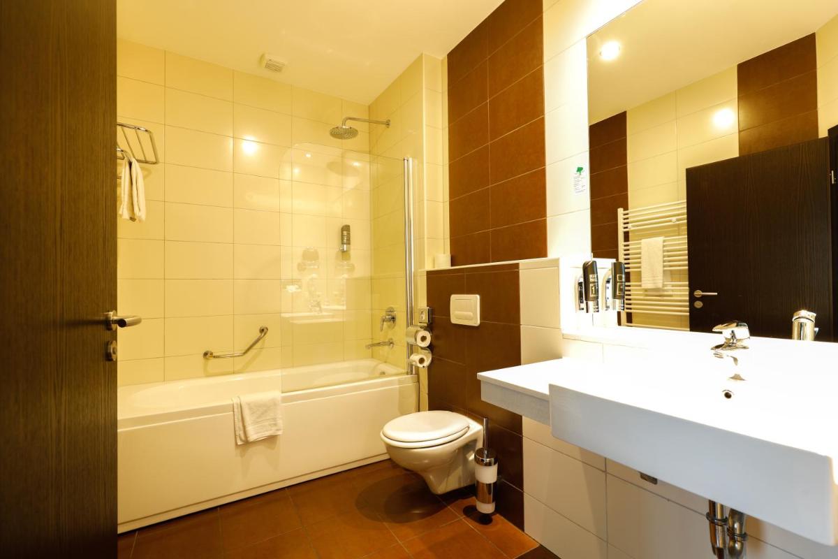 Grand Palace Hotel Hannover - Housity