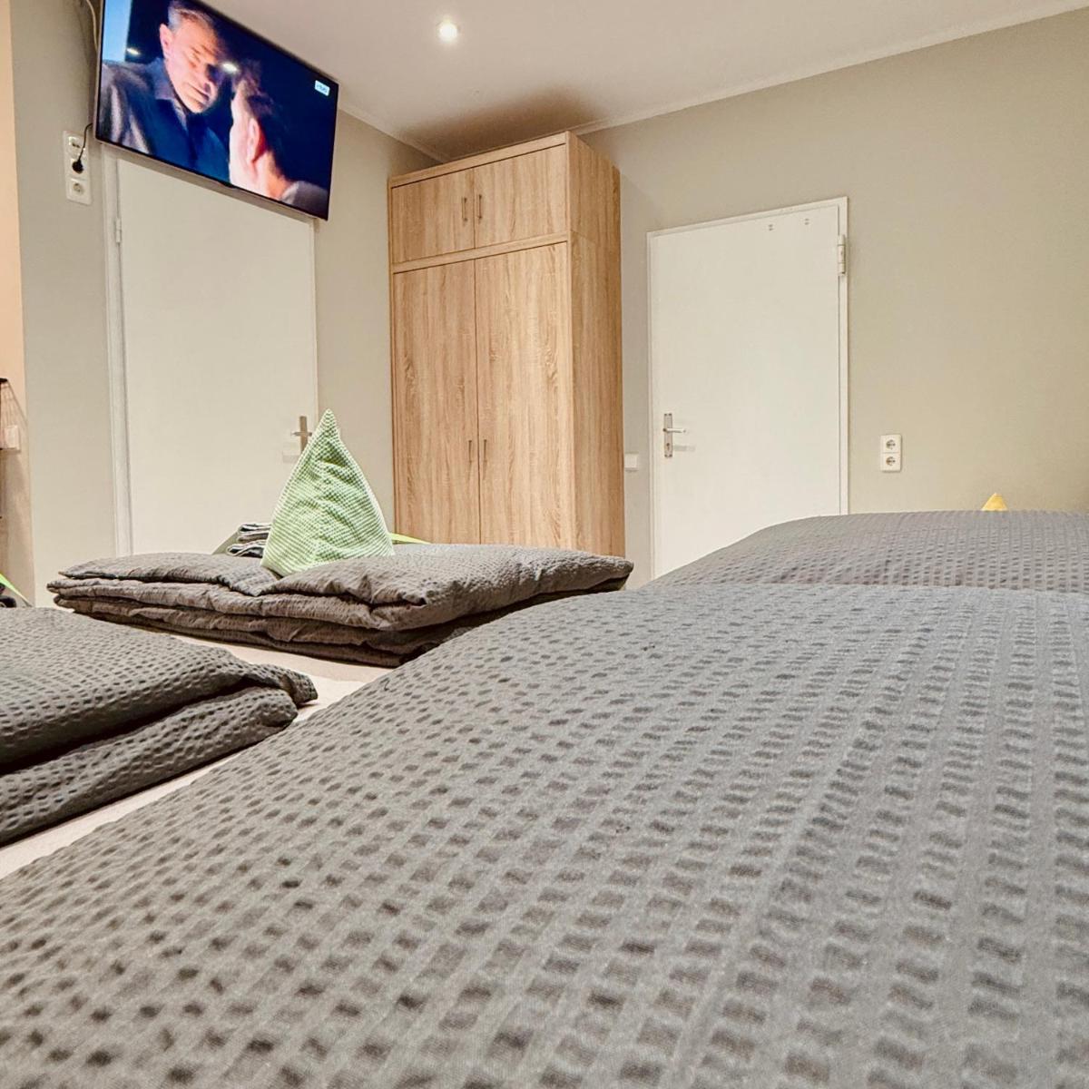 Neuwertiges Apartment mit Kostenlose Privatparkplatz auch für Transporter geeignet R1 - Housity