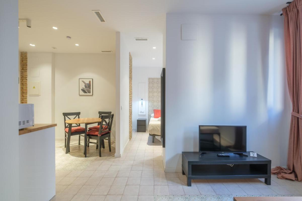 Modern Apartment close to City Centre - Housity