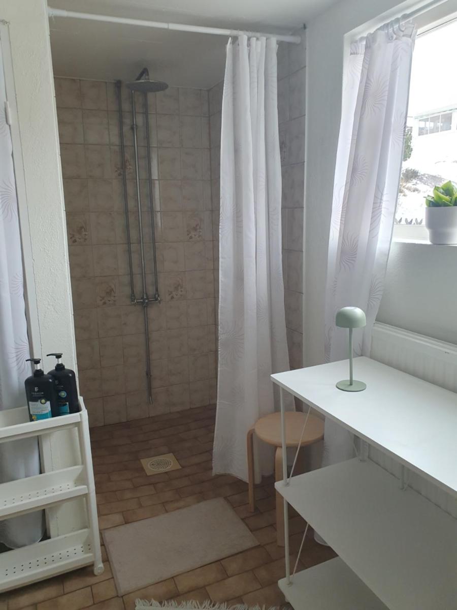 50 m till bad i centrala Skärhamn - Housity