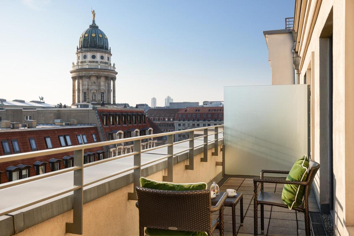 Ein Balkon oder eine Terrasse in der Unterkunft Hotel De Rome Berlin