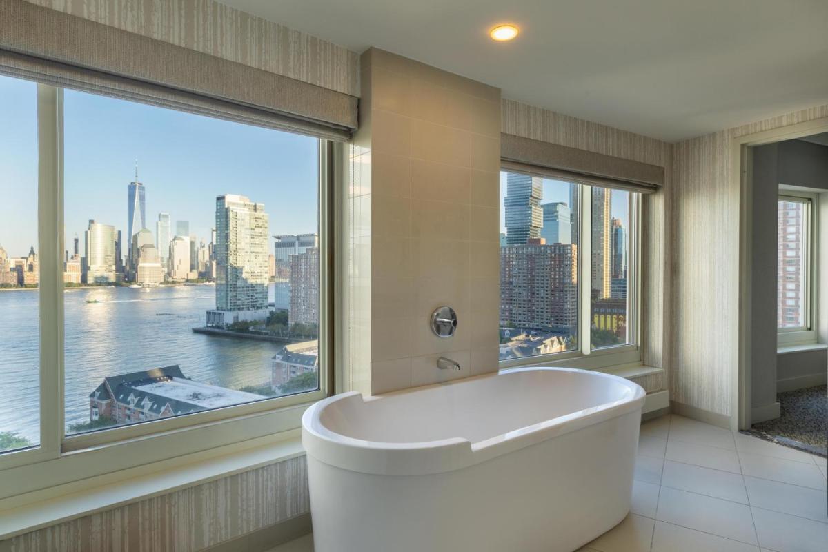 The Westin Jersey City Newport - Housity