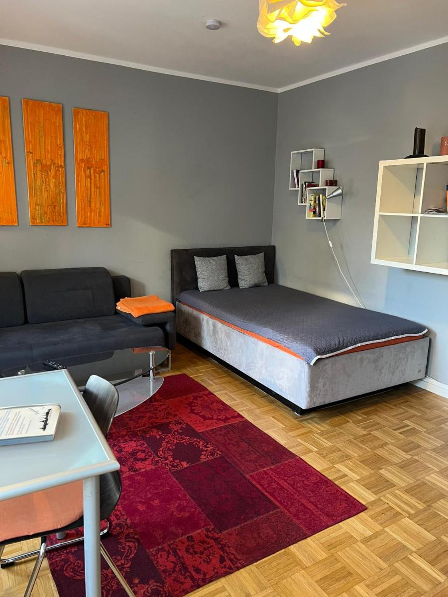 Sonnig, modern, zentral mit Parkhaus nebenan checkin123 - Hizvo