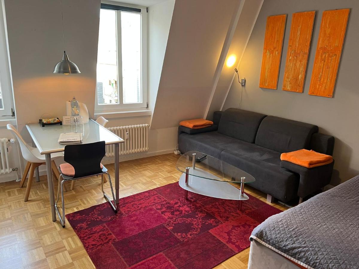 Sonnig, modern, zentral mit Parkhaus nebenan checkin123 - Hizvo
