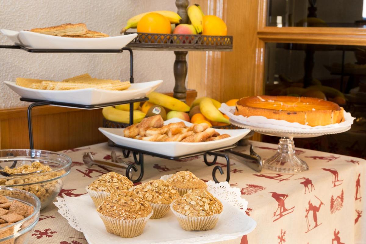 Comida en o cerca de este hotel