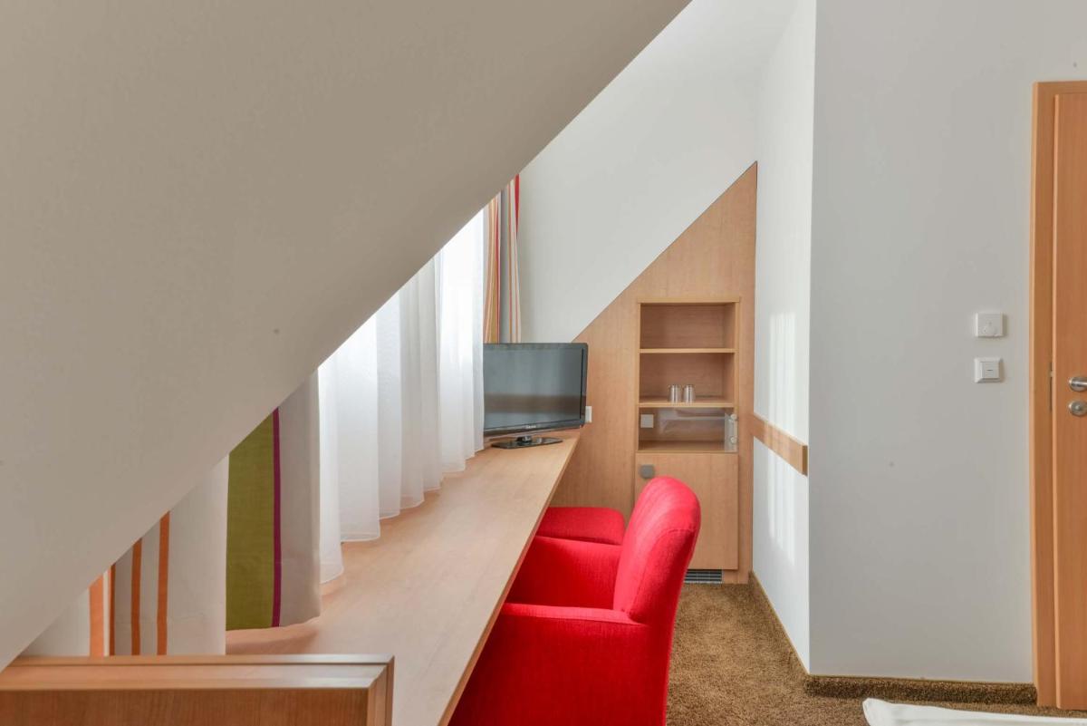 Hotel Peterhof - Housity