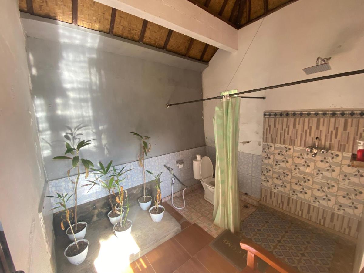 Buda's Homestay Lemukih - Housity
