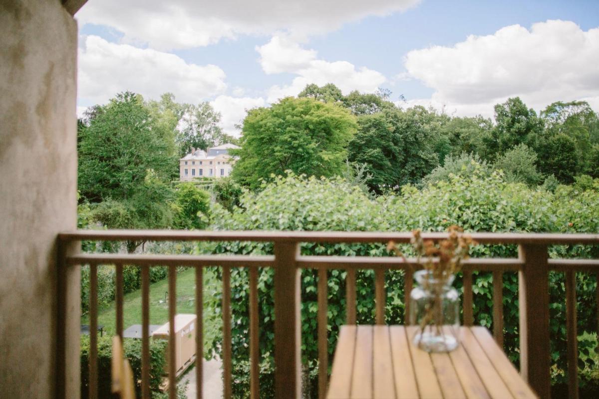 Balcon ou terrasse dans l'établissement Domaine de Primard - Fontenille Collection
