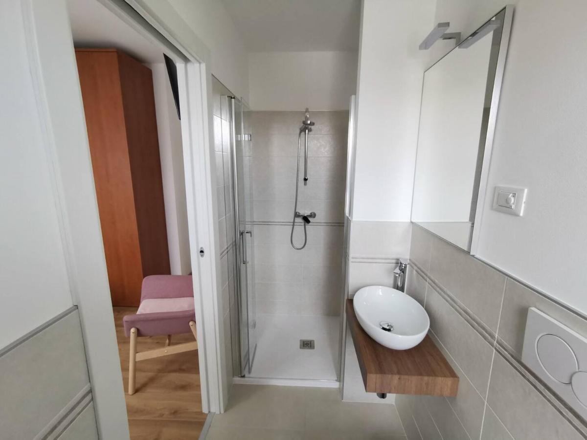 DESDEMA & OPERA Rooms - Housity