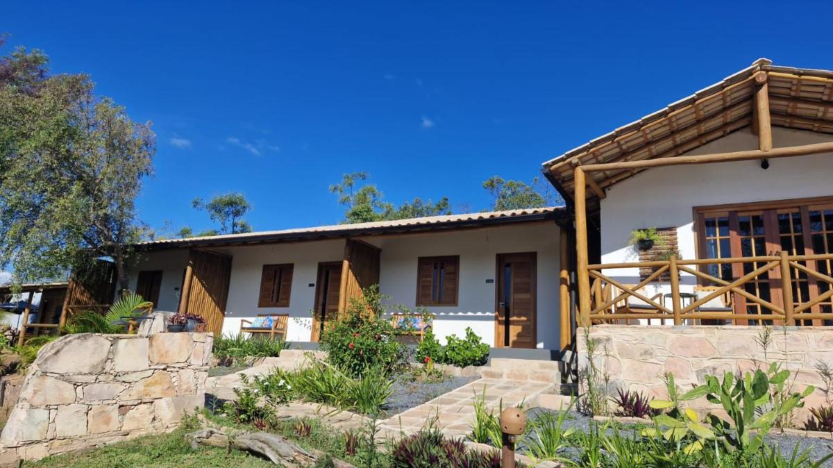 Chalés e Suítes Campos de São João - Housity