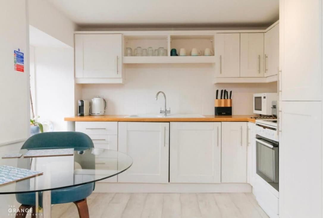 The Beach Flat - Housity