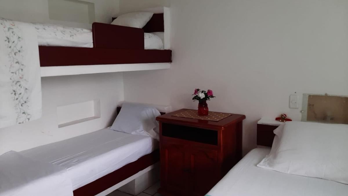 Hostal La Tolita - Housity